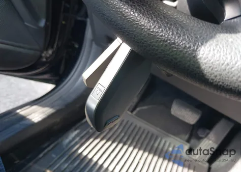 2025 Kia K5 Lxs from USA, damaged, VIN KNAG24J77S5329552